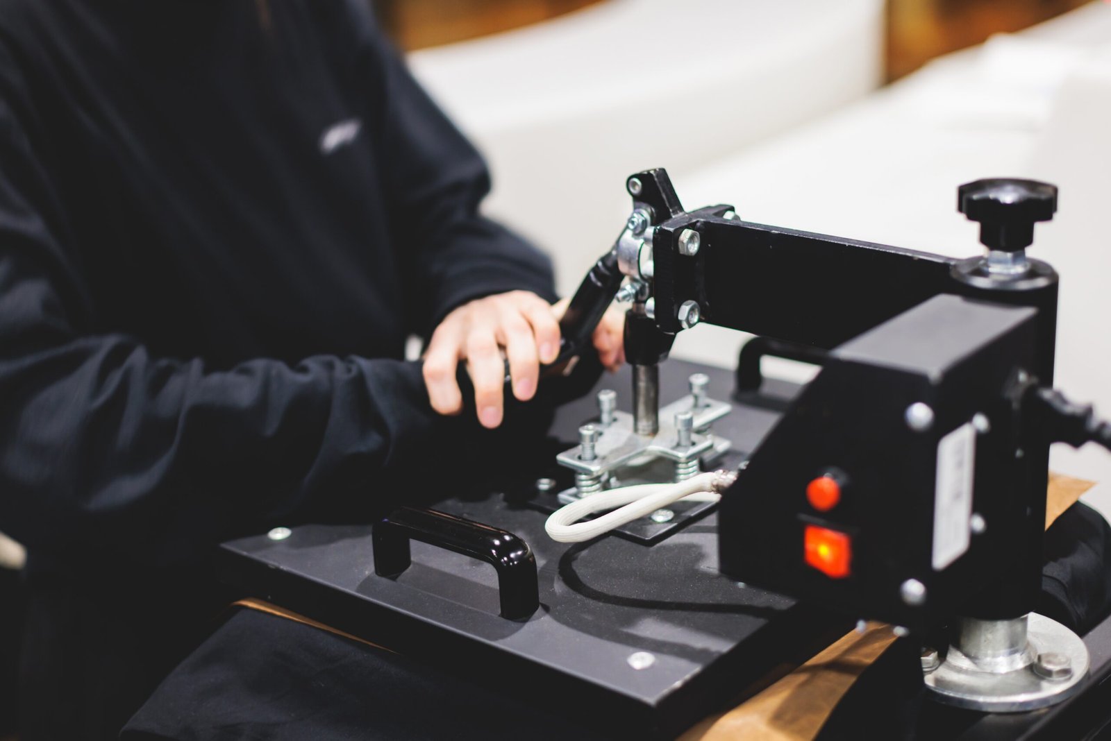 process,of,printing,image,on,clothes,,heat,press,machine,printing